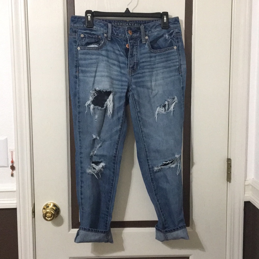 Ripped Boy Crop Jeans